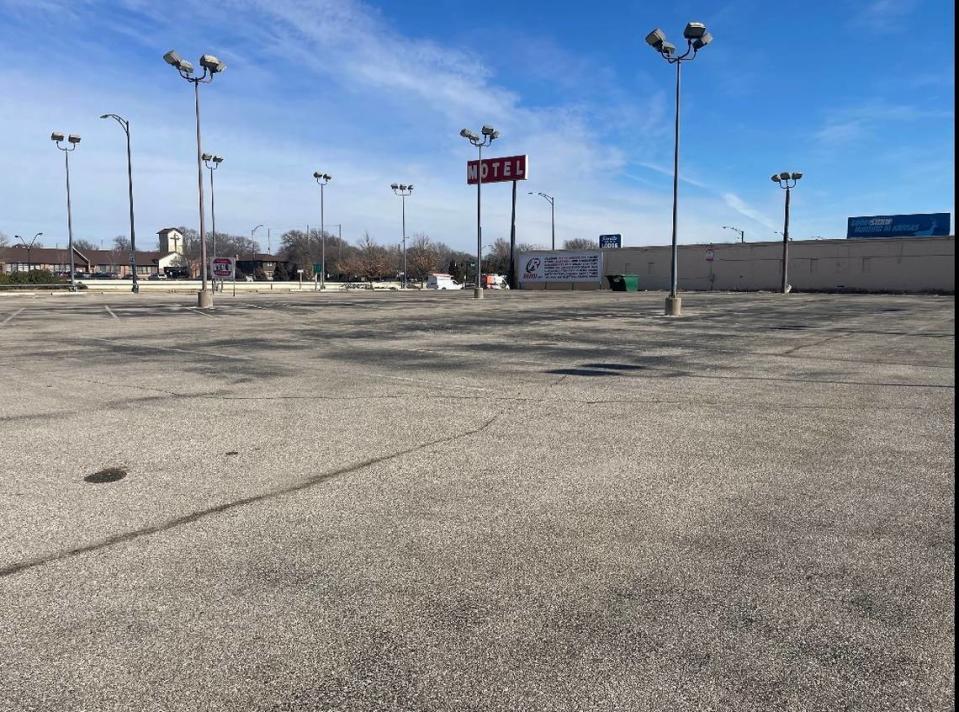 The parking lot at Kellogg and Woodlawn will soon be home to a new food truck park.