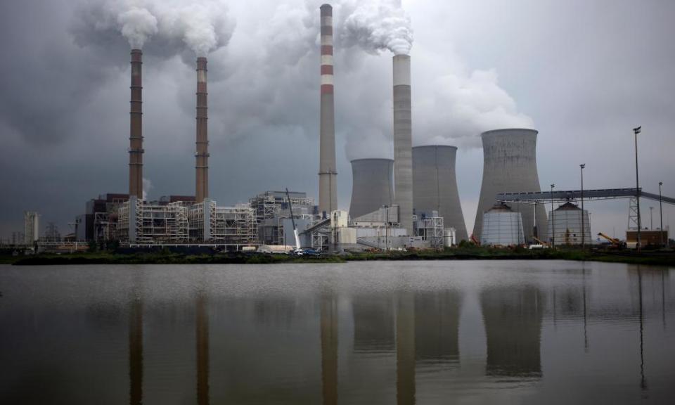 A power plant in Paradise, Kentucky. The coal industry already challenged the mercury rule and lost its case in 2014.