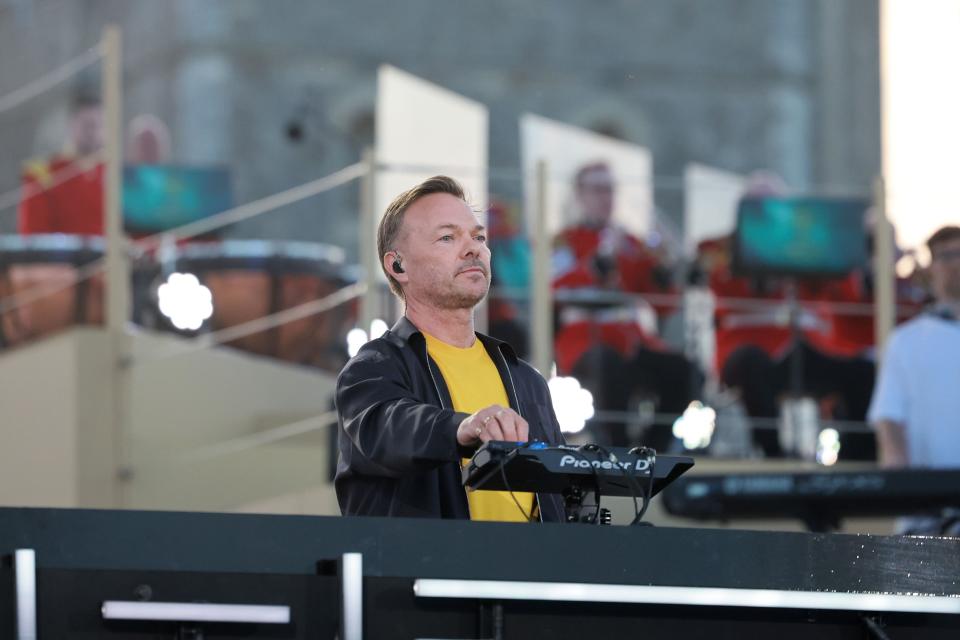 WINDSOR, ENGLAND - MAY 07: Pete Tong performs on stage during the Coronation Concert on May 07, 2023 in Windsor, England. The Windsor Castle Concert is part of the celebrations of the Coronation of Charles III and his wife, Camilla, as King and Queen of the United Kingdom of Great Britain and Northern Ireland, and the other Commonwealth realms that took place at Westminster Abbey yesterday. Performers include Take That, Lionel Richie, Katy Perry, Paloma Faith, Olly Murs, Andrea Bocelli and Sir Bryn Terfel, Alexis Ffrench, Lang Lang & Nicole Scherzinger, Bette Midler, Tiwa Savage, Steve Winwood, Pete Tong and The Coronation Choir. (Photo by Chris Jackson/Getty Images)