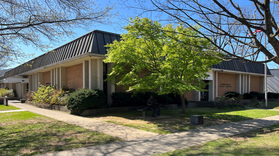 Waynesboro Public Library