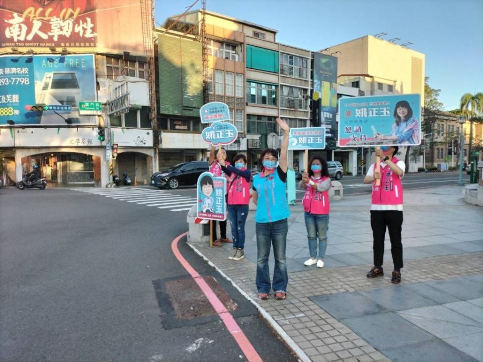 國民黨中西區參選人姚正玉呼籲支持反對黨，以監督政府做好防疫政策。（姚正玉提供）