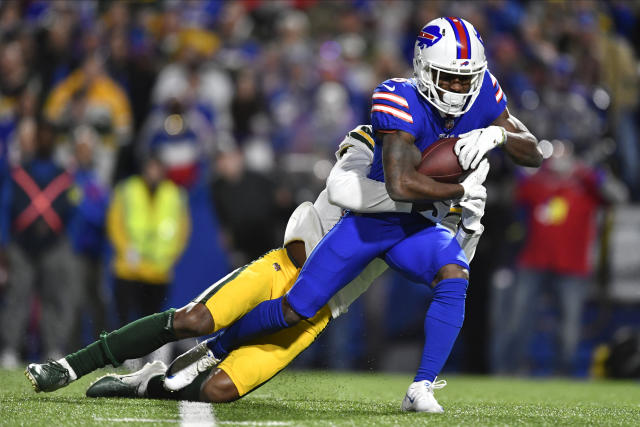 Bills explode in first half, hand Packers fourth straight loss