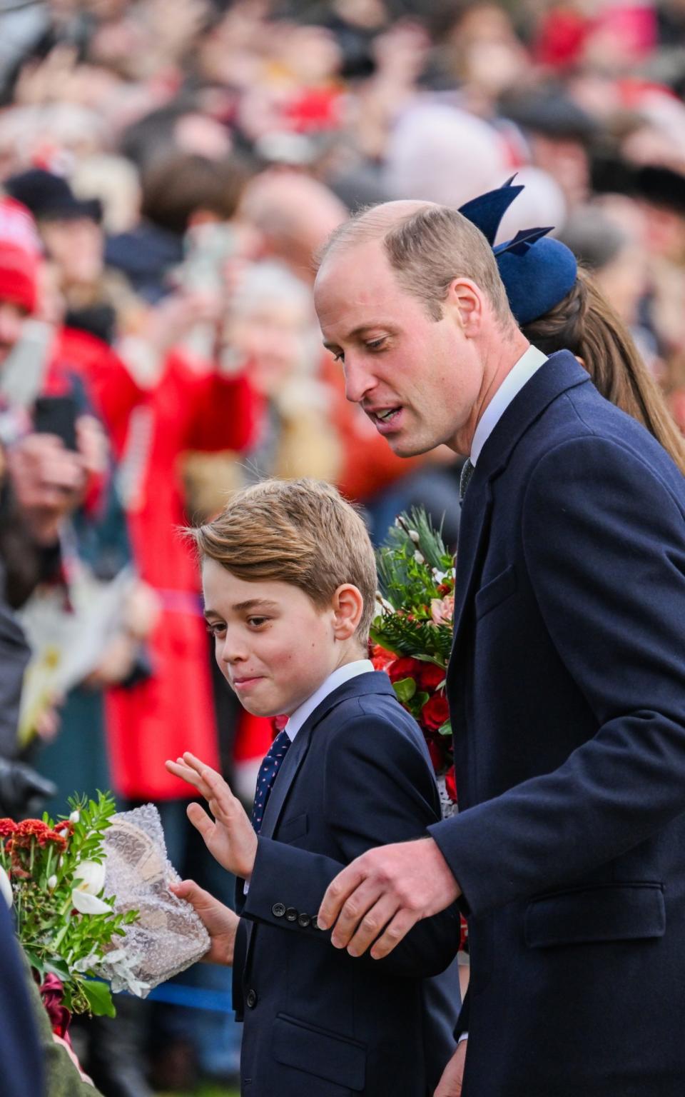 Royals greet wellwishers in Sandringham