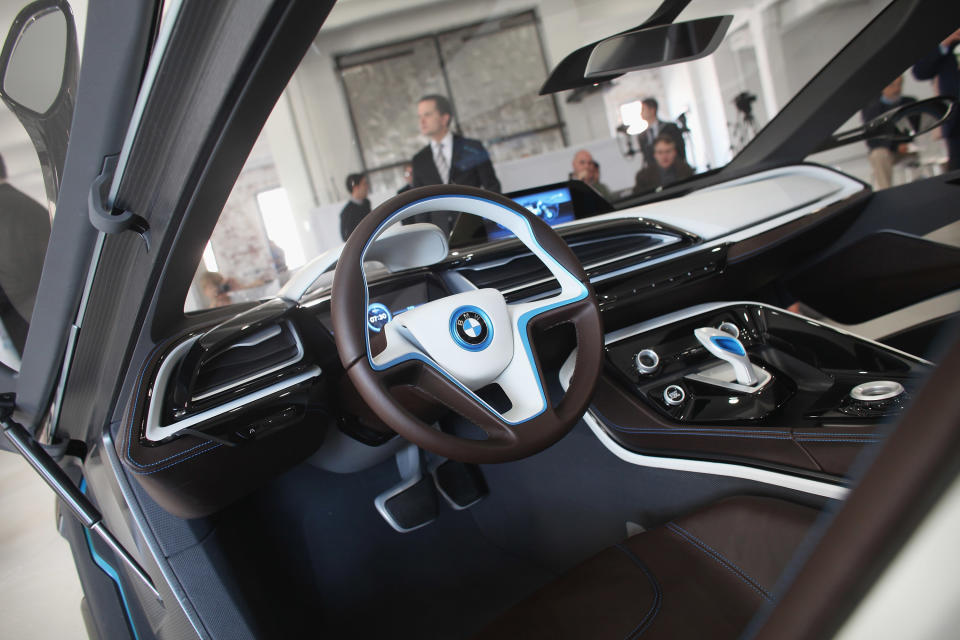 BMW Offers Previews Two New Electric Concept Vehicles