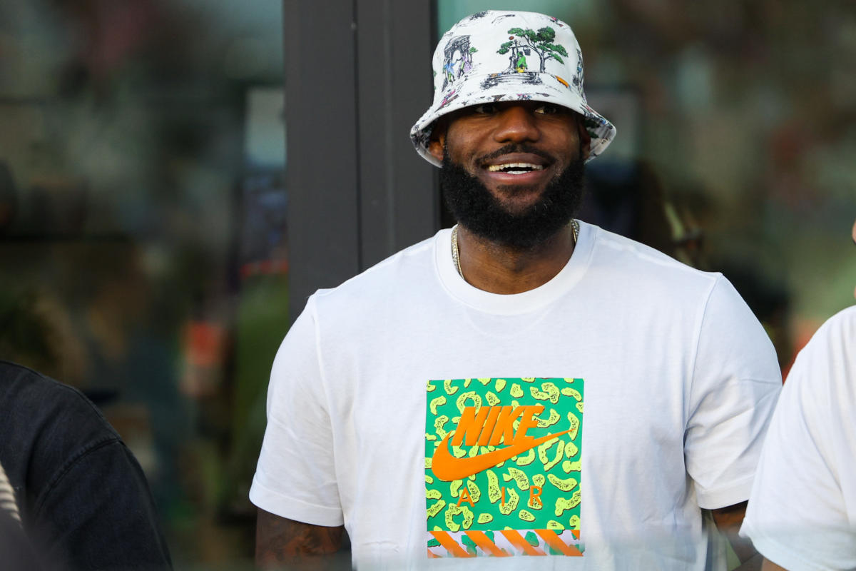 lebron wearing t shirt