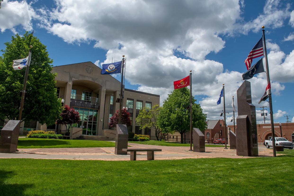 Veterans Memorial, Ravenna, Courthouse lawn.