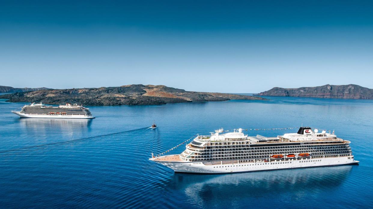 Viking Sea and Viking Star in Santorini