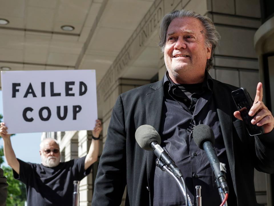 Steve Bannon court sign