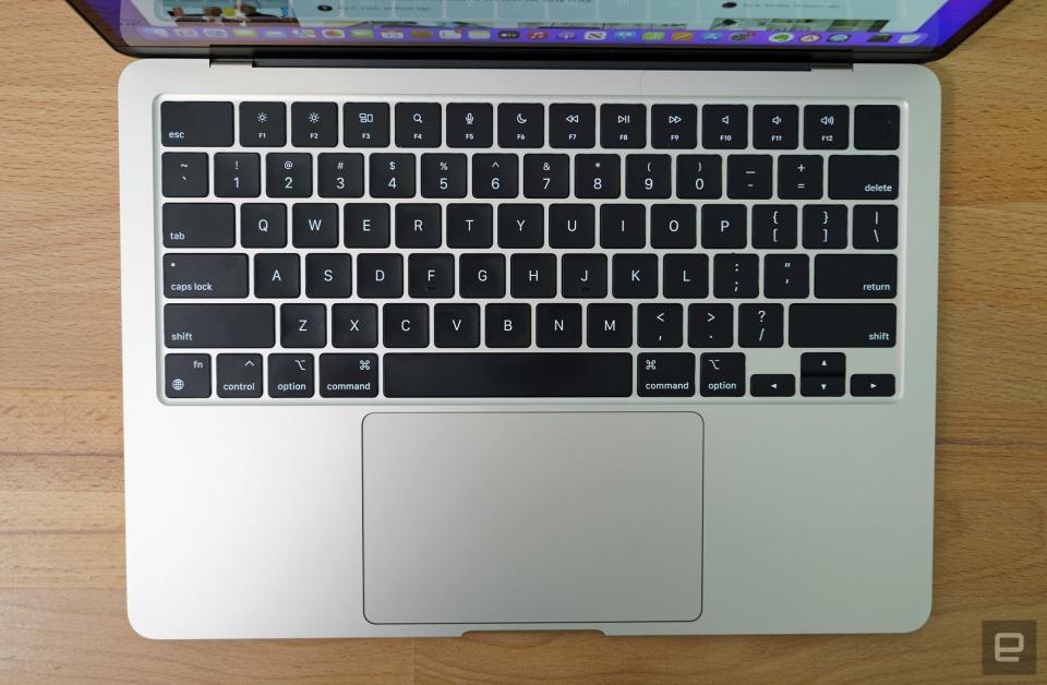 <p>MacBook Air (M2, 2022) keyboard from above</p>
