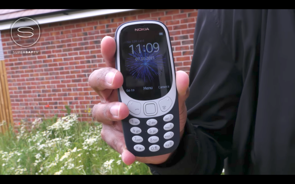 新款 Nokia 3310 暴力測試 新一代不死神機是你？