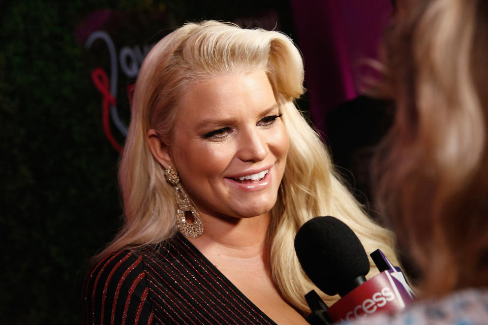 NEW YORK, NY - OCTOBER 11:  Fashion Icon Award Honoree Jessica Simpson attends the 25th Annual QVC "FFANY Shoes on Sale" Gala at The Ziegfeld Ballroom on October 11, 2018 in New York City.  (Photo by Brian Ach/Getty Images)