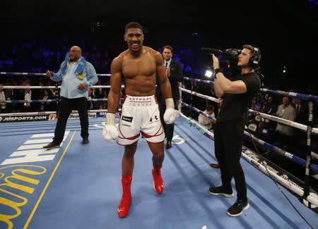 Britain Boxing - Anthony Joshua v Dominic Breazeale IBF World Heavyweight Title - The O2 Arena, London - 25/6/16 Anthony Joshua celebrates his win Action Images via Reuters / Andrew Couldridge/ Livepic