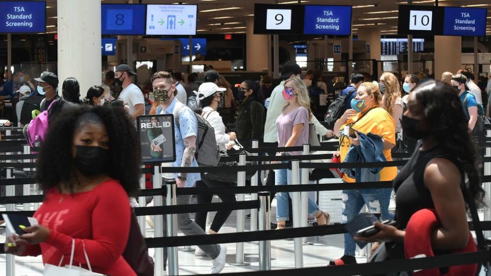 Pasajeros en el aeropuerto de Orlando