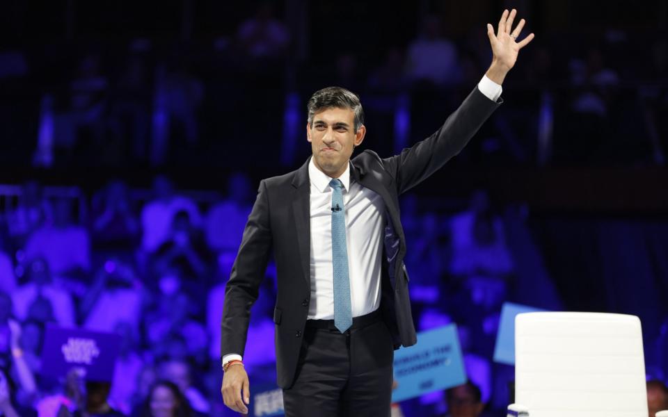 Rishi Sunak is welcomed to the stage by Tory members in Cheltenham - Jamie Lorriman for The Telegraph 