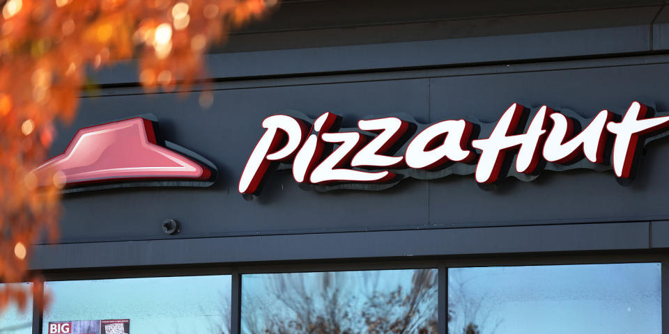 Image: Pizza Hut introduces plant-based meat pizzas in partnership with Beyond Meat (Michael M. Santiago / Getty Images)