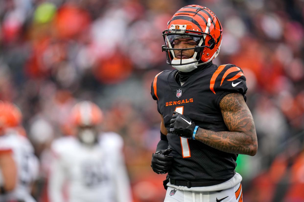 Cincinnati Bengals wide receiver Ja'Marr Chase (1) runs off the field between plays in the second quarter of the NFL Week 18 game between the Cincinnati Bengals and the Cleveland Browns at Paycor Stadium in downtown Cincinnati on Sunday, Jan. 7, 2024.