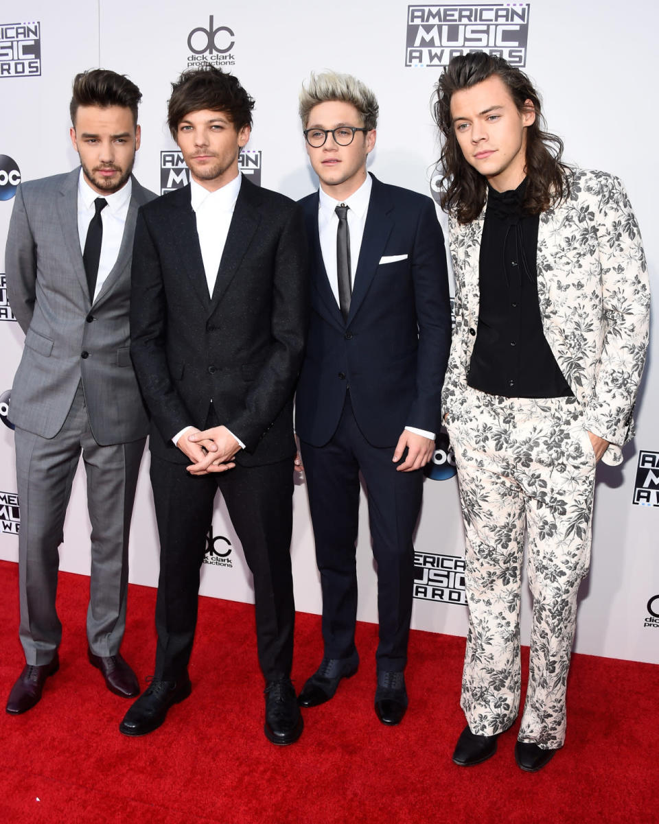 One Direction hits the 2015 American Music Awards