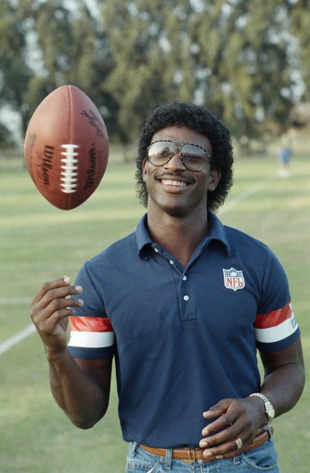 Eric Dickerson doesn't hate new Rams jersey after blasting last