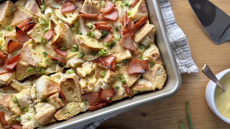 eggs Benedict breakfast casserole 