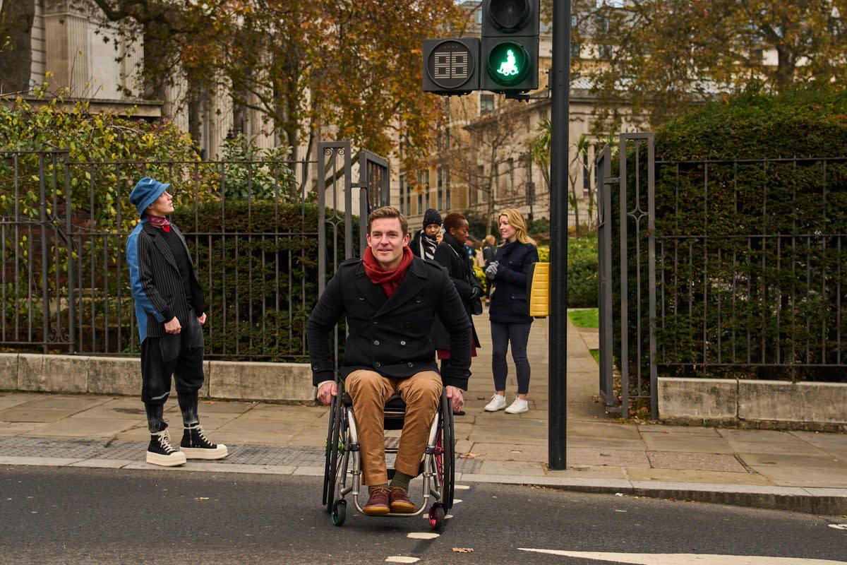 Going green: Olympic champion Pete Reed at Tower Hill (TfL)