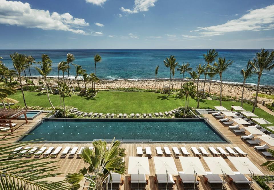 The hotel’s true quiet spot - the infinity pool (Four Seasons)