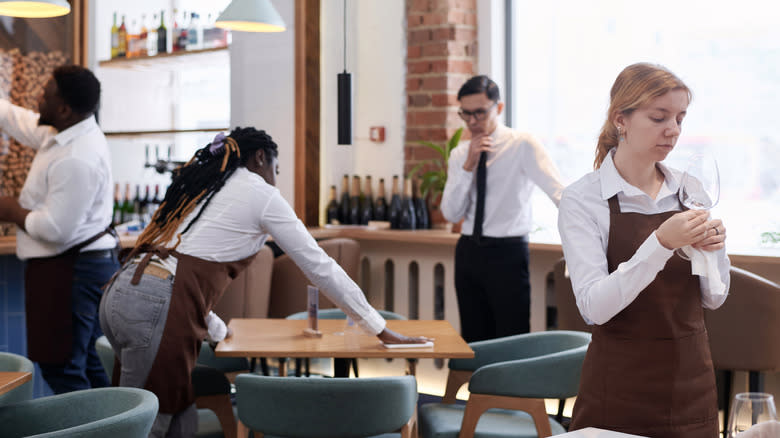 Restaurant service prep