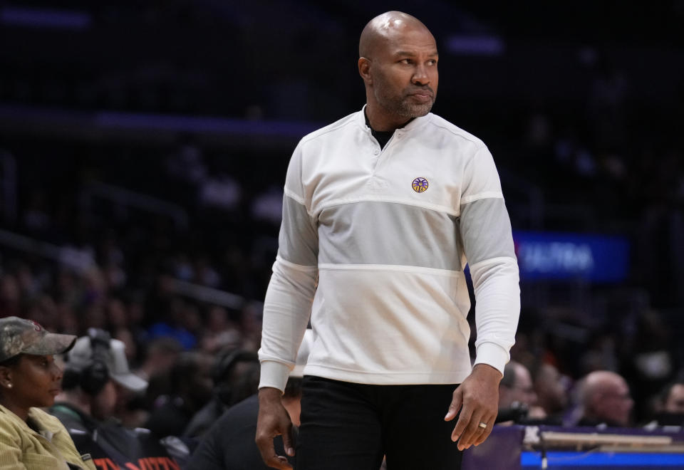 Los Angeles, CA - May 17:  Head coach Derek Fisher of the Los Angeles Sparks looks against the Minnesota Lynx in the first half of a WNBA basketball game at Crypto.com in Los Angeles on Tuesday, May 17, 2022. (Photo by Keith Birmingham/MediaNews Group/Pasadena Star-News via Getty Images)