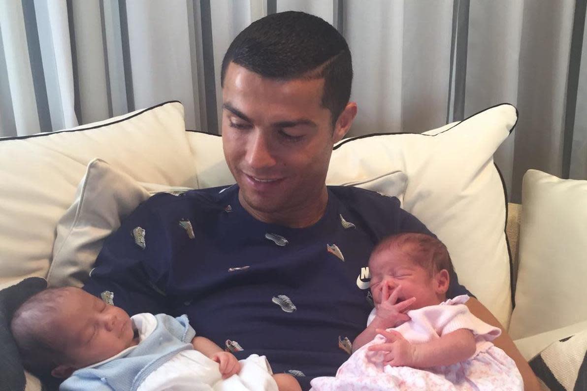 Ronaldo posted a picture of him holding his newborn twins: Twitter