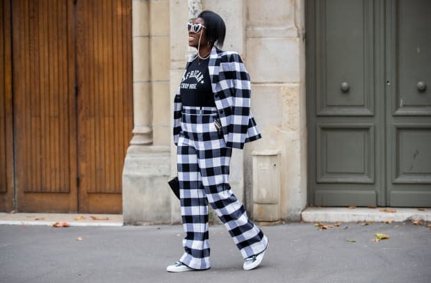 Nikki Ogunnaike on the street at Paris Fashion Week Womenswear Spring 2020. 