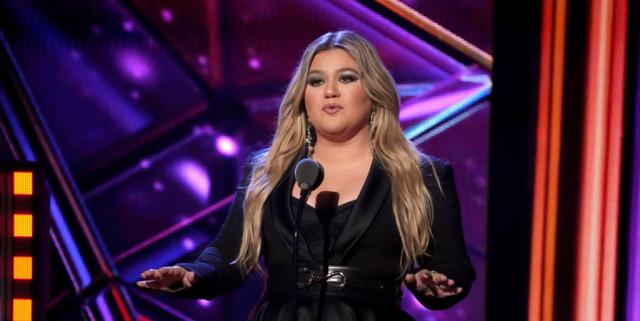 hollywood, california march 27 kelly clarkson performs at the 2023 iheartradio music awards at dolby theatre on march 27, 2023 in hollywood, california photo by jeff kravitzfilmmagic