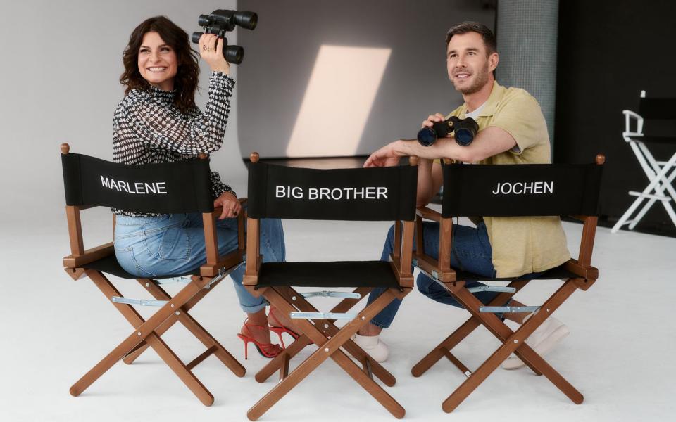 Auch in diesem Jahr kehren Marlene Lufen und Jochen Schropp als Moderatoren zu "Promi Big Brother" zurück. (Bild: SAT.1 / Christoph Köstlin)