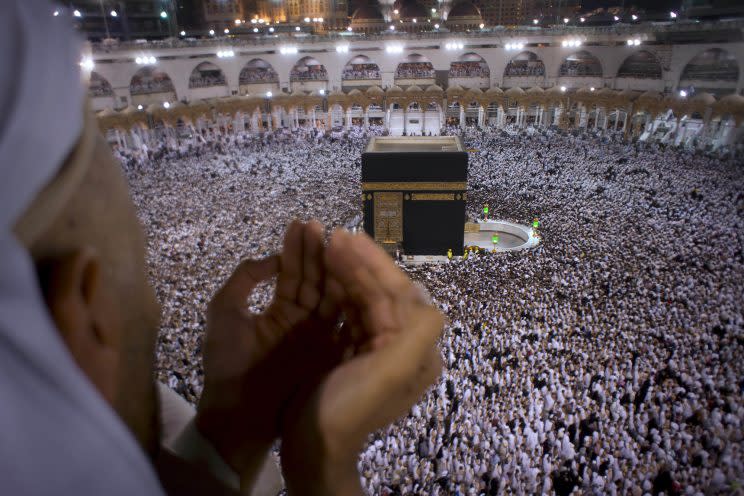 Beinahe wäre eine Rakete in das islamische Heiligtum in Mekka eingeschlagen. (Bild: AP Photo)