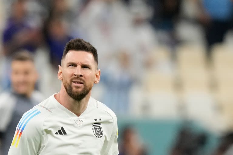 Lionel Messi antes del comienzo del partido de Argentina y Países Bajos, por los 4tos de final de la Copa del Mundo Qatar 2022 en el estadio Lusail