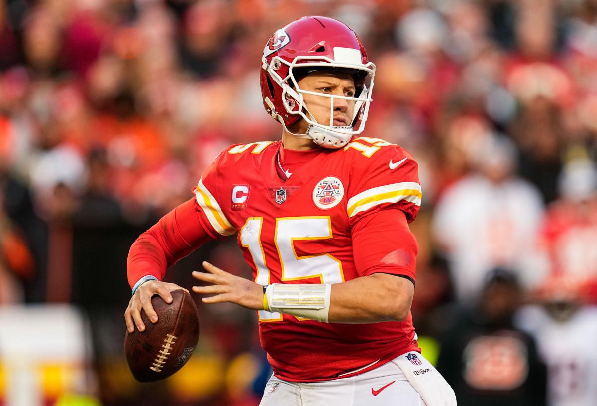 Chiefs' Mahomes and four other QBs who could have been baseball stars -  Arrowhead Pride