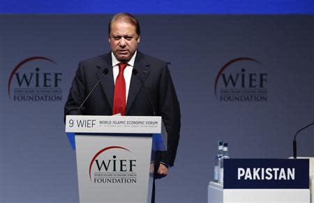 Pakistan's Prime Minister Nawaz Sharif addresses the World Islamic Economic Forum in London October 29, 2013. REUTERS/Luke MacGregor