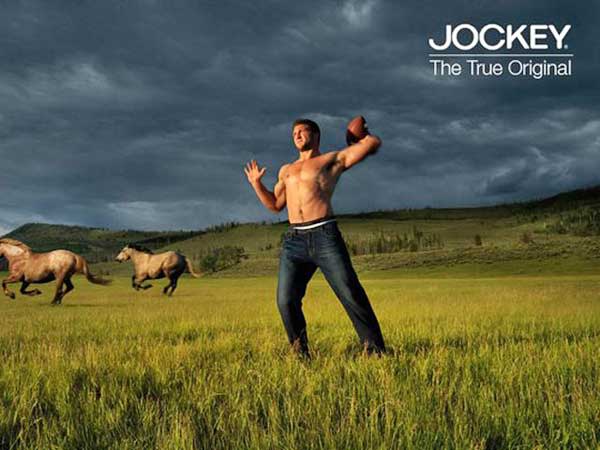 Broncos quarterback Tim Tebow appears shirtless in new Jockey ad