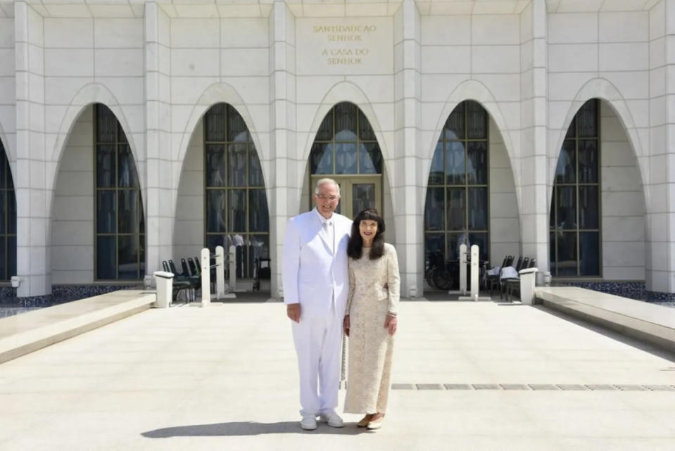 Elder Neil L. Andersen and Sister Kathy Andersen stand in front of the Brasília Brazil Temple on Sunday, Sept. 17, 2023.