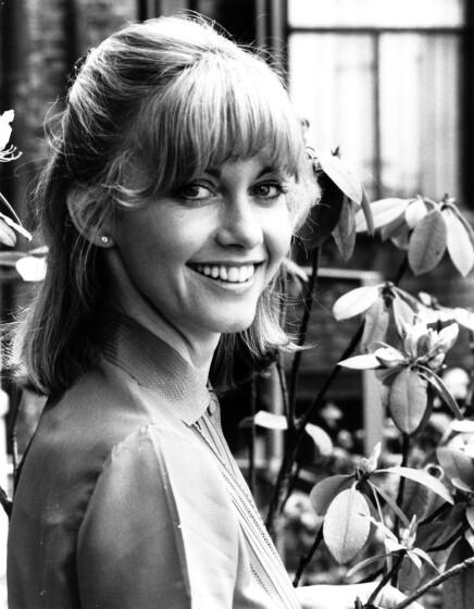 Olivia Newton-John 1977 (Photo by Chris Walter/WireImage)