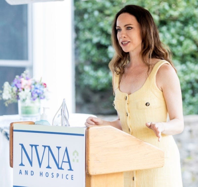 In this 2020 photo, Barbara P. Bush, granddaughter of the late first lady Barbara Bush, accepts the Amy Sylvester Award posthumously for her grandmother from the NVNA and Hospice of Norwell.