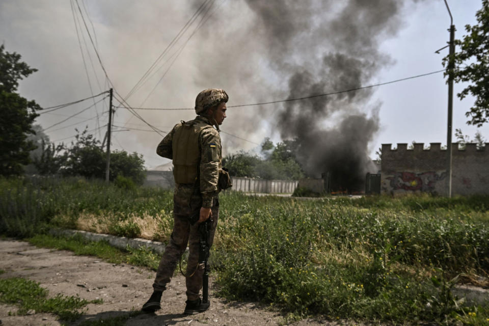TOPSHOT-UKRAINE-RUSSIA-CONFLICT (Aris Messinis / AFP via Getty Images)
