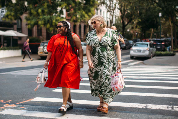 On the street at New York Fashion Week Spring 2022. <p>Photo: Imaxtree</p>