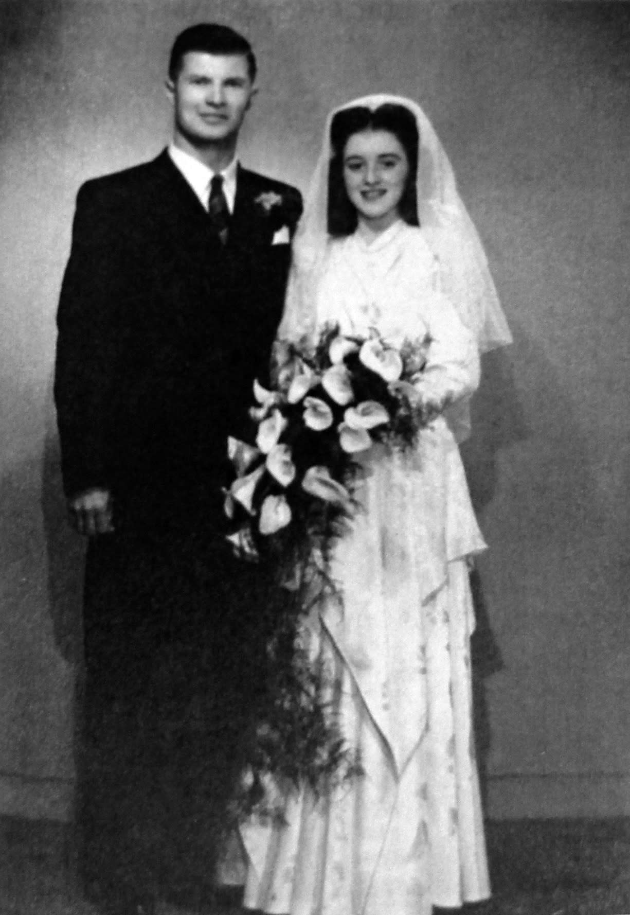 Betty Grebenschikoff's wedding picture. (Shanghai Jewish Refugees Museum)
