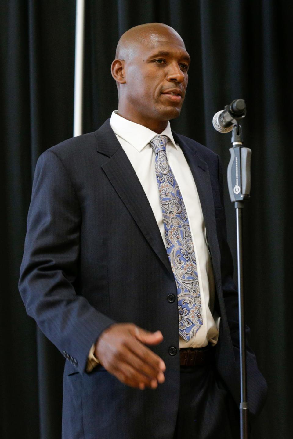 Anthony Poindexter speaks during the annual Joe Tiller Chapter of Northwest Indiana National Football Foundation honors dinner, Sunday, July 26, 2020 in Lafayette.