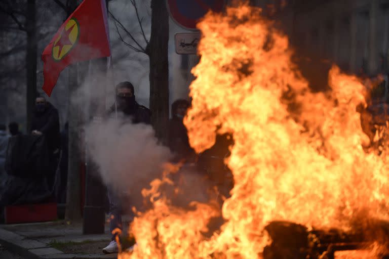 Protesta contra el reciente tiroteo en el centro cultural kurdo en París