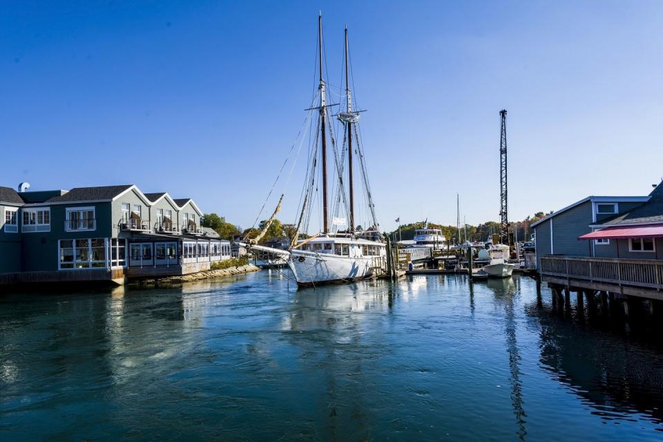 kennebunk river in kennebunkport, maine