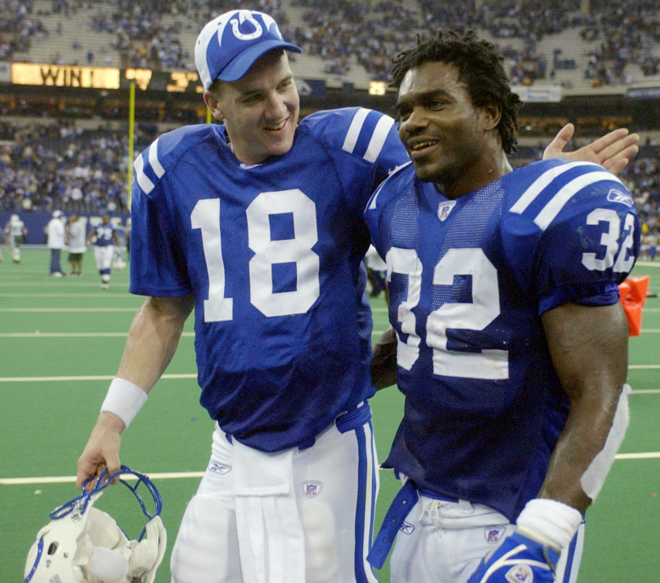 Peyton Manning, left, is writing a letter on behalf of former teammate Edgerrin James, left, hoping to bolster James' chance of being voted into the Hall of Fame. (AP/Darron Cummings)