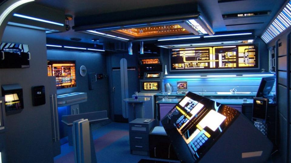 The inside of Tony Alleyne's Leicestershire apartment was remodeled to look exactly like the USS Enterprise.