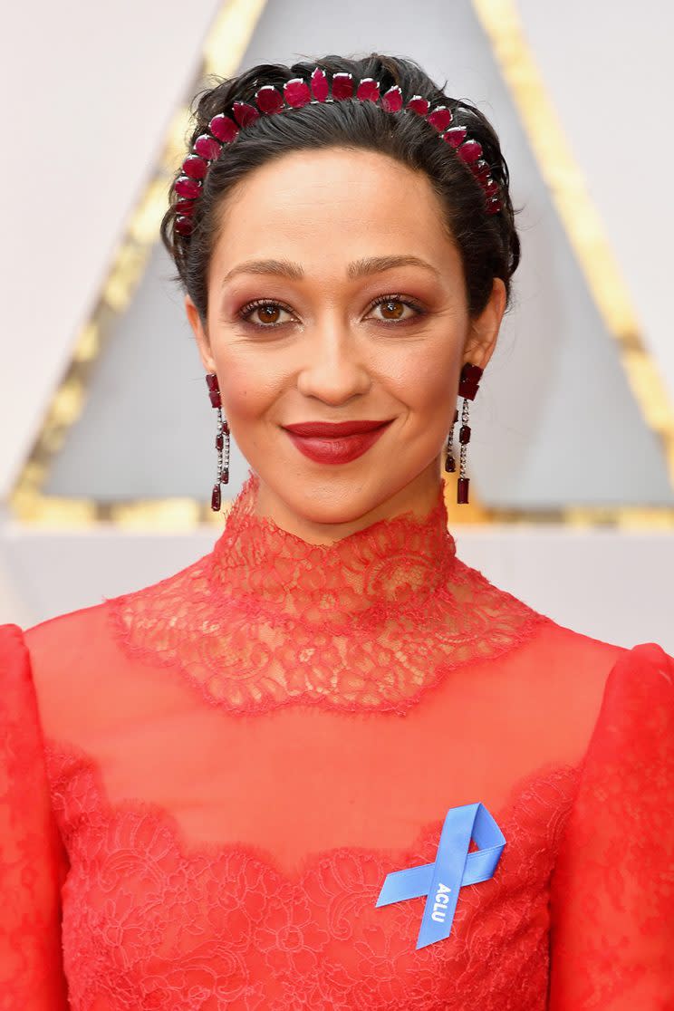 Ruth Negga wears a blue ribbon for the ACLU on the red carpet for the 89th Annual Academy Awards. (Photo: Steve Granitz/WireImage)