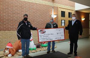 John Nooyen (left), AGRIS Co-operative board President and Jim Anderson (middle), AGRIS ownership committee chair, presents a donation to the Salvation Army’s Red Kettle Campaign. Stephen Holland (right), Community Services Officer for the Salvation Army Chatham-Kent Ministries accepts the donation on behalf of the Salvation Army. The $10,000 donation will be dispersed equally across the Salvation Army zones that are located in AGRIS Co-operative’s trading area.