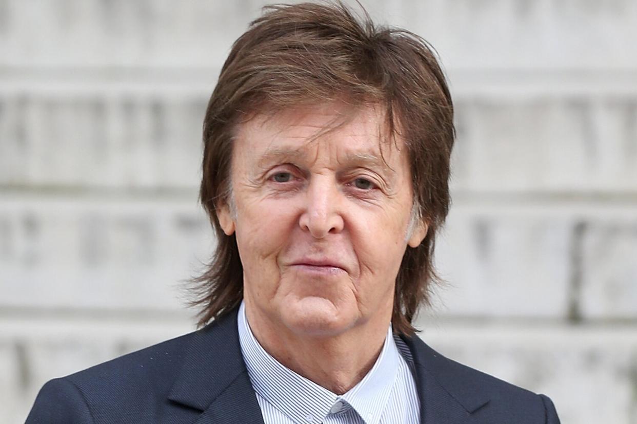 Sir Paul McCartney arrives at the Stella McCartney show as part of the Paris Fashion Week Womenswear Fall/Winter 2016/2017 on March 7, 2016 in Paris, France.